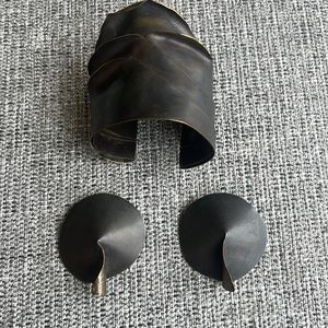 Bracelet cuff and matching earrings.